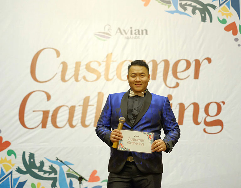 Ming Ming MC - Gathering Avian Best Western Solo